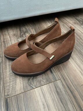Vionic Brown Suede Mary Jane Wedge Heels